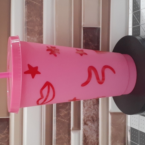 👜$3 - Funky pink cup. New for cold drinks only. - Picture 3 of 10